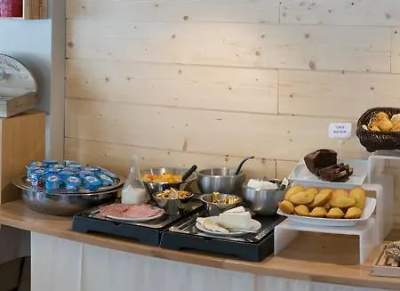 Le Relais Du Galibier Hotel 2*